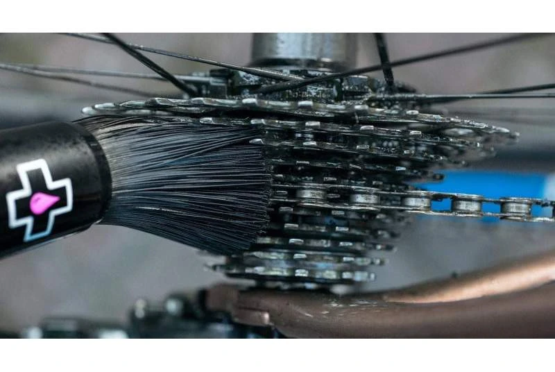 Cepillo Muc-Off Para Transmisión 4 Cepillo Muc-Off Para Transmisión - Imagen 2