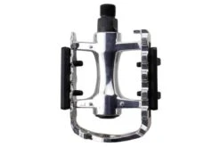 Pedales Eltin Aluminio -Tienda De Bicispasaje juego de pedales eltin aluminio 1 2