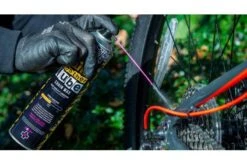 Kit De Lubricación Y Protección Muc-Off Clima Seco -Tienda De Bicispasaje kit de lubricacion y proteccion muc off clima seco 5