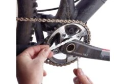 Limpia Transmisión Finish Line Gear Floss™ Microfiber Rope -Tienda De Bicispasaje limpia transmision finish line gear floss microfiber rope 2