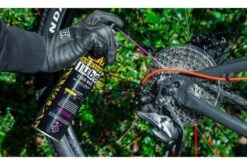 Lubricante De Cadena Muc-Off Clima Seco -Tienda De Bicispasaje lubricante de cadena muc off clima seco 2